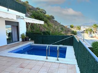 Maison en Con. Espectacular chalet con piscina, jardn y vistas panormicas en