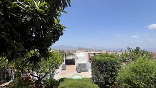 Maison jumelée à Centro. Encantadora casa adosada con piscina, jacuzzi y vistas panorámic