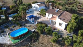 Masia en Con. Encantadora propiedad rural con casa de invitados, piscina y ter