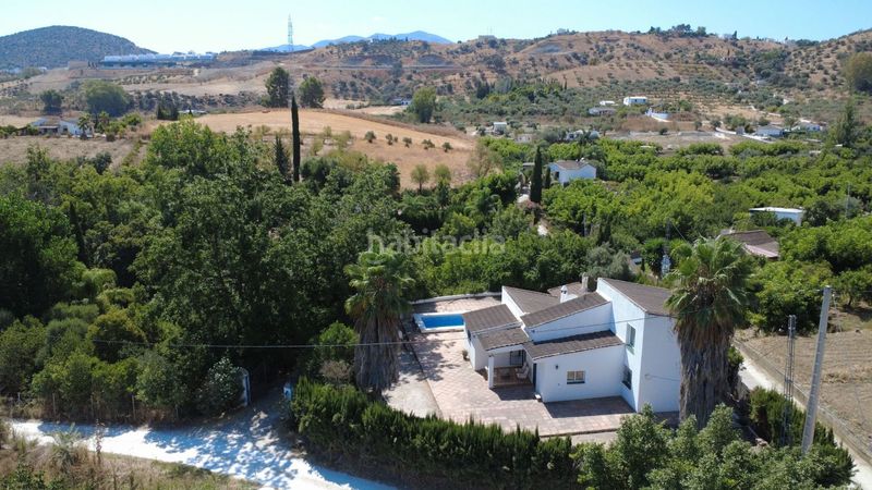 Foto 65a17a09-b25b-4a92-87a0-26ed37182014. Masia amb piscina a Coín