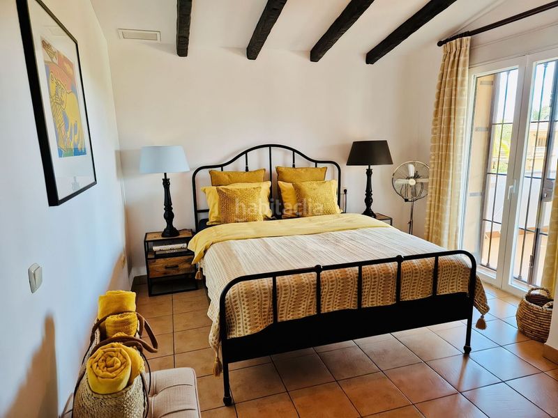 Foto c82d75fb-4566-4272-8d89-fb53177346f8. Casa amb piscina a Centro Alhaurín el Grande