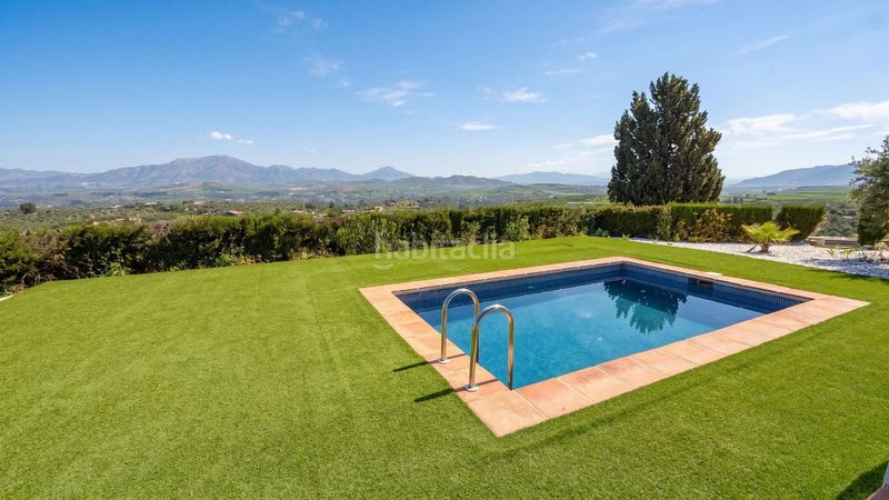 Foto a9dfbbe8-c2b5-4f25-b59b-9e5ccae98381. Masia amb piscina a Coín