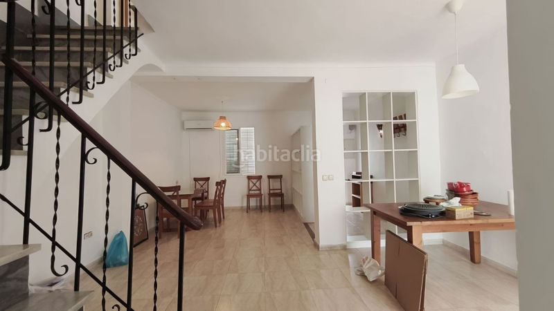 Foto 356e267e-a242-437e-beb0-7c68bbac4ee9. Casa adossada a Coín