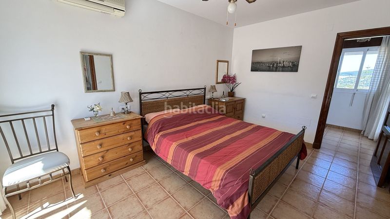 Foto df0dddd1-3d45-4d0e-bdac-53736d72c01f. Casa amb piscina a Coín