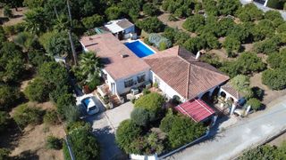 Mas à Centro. Casa de campo en una parcela totalmente plana de 1,000 m con pis