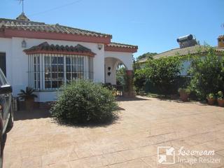 Chalet en Calle sisón 6. Venta en  chalet urbano