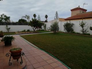 Chalet en Calle malvasía 20. Venta de chalet en los gallos