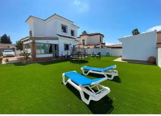 Xalet a Calle Ave del Paraíso 6