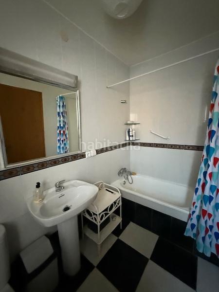 Foto 24c2f0e8-2b74-40de-9627-1295282f0f8f. Chalet  en zona urbana en Los Gallos Chiclana de la Frontera