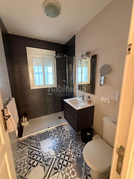 Foto 5981687d-2950-4504-8fce-a55dbec32687. Chalet  en zona urbana en Los Gallos Chiclana de la Frontera