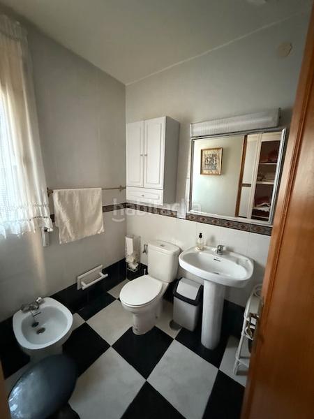 Foto 74a6a407-2133-4717-abe8-8c2da551ecad. Chalet  en zona urbana en Los Gallos Chiclana de la Frontera