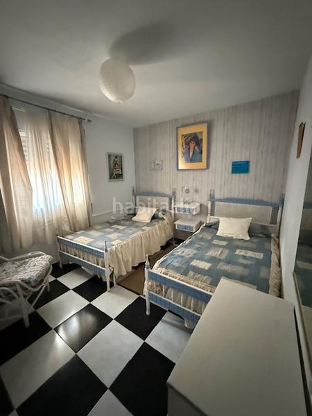 Foto 8163b049-8065-486b-9be5-e85455e8da6c. Chalet  en zona urbana en Los Gallos Chiclana de la Frontera