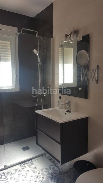 Foto d13065ec-94cb-4d24-b532-d62e5c175d9b. Chalet  en zona urbana en Los Gallos Chiclana de la Frontera