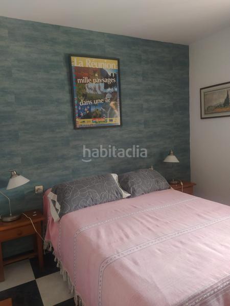 Foto e013a38a-006a-4c7f-871a-79604a08db2a. Chalet  en zona urbana en Los Gallos Chiclana de la Frontera