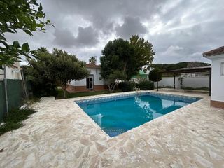 Chalet en Camino de la espartina 21. Venta de chalet en marquesado