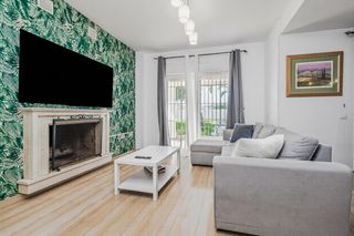 Chalet en Calle marco aurelio 73. Chalet en venta en novo sancti petri