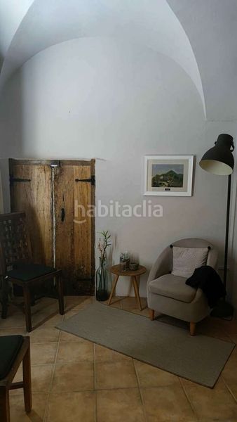 Foto cb2e63aa-1f83-43b0-8058-be948792eb6d. Masia amb calefacció a Besalú