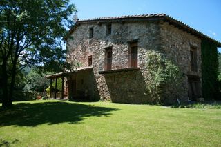 Masia a Sant Ferriol. Masia en venda, situada a sant ferriol.