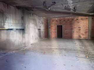 Business premise in Besalú. Local comercial en venta, situado en besalú.