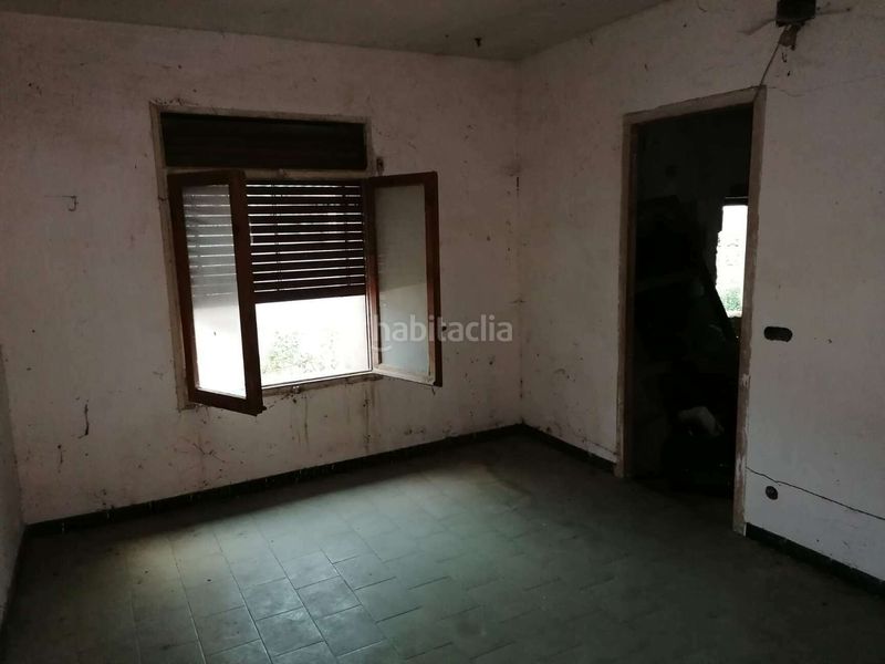 Foto f8d85d69-45bc-4835-b230-78ee8f297d0e. Masia a Vall d´en Bas (La)