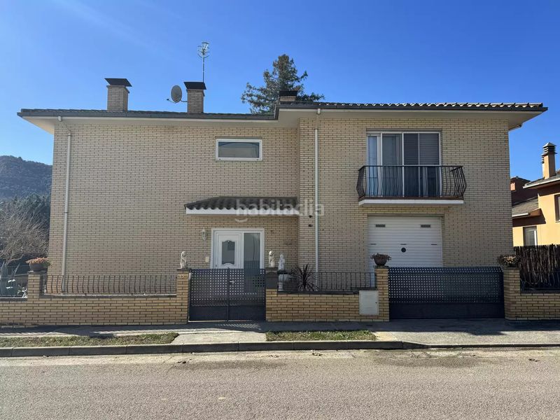 Foto 8ef7a464-307b-4ed5-8501-d28b20eeee48. Casa magnífica casa aislada, situada en el pueblo . en Besalú