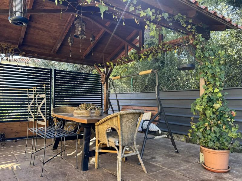 Foto 9273cfb2-bf9f-4b92-ad5e-2556fffd032e. Casa magnífica casa aislada, situada en el pueblo . en Besalú