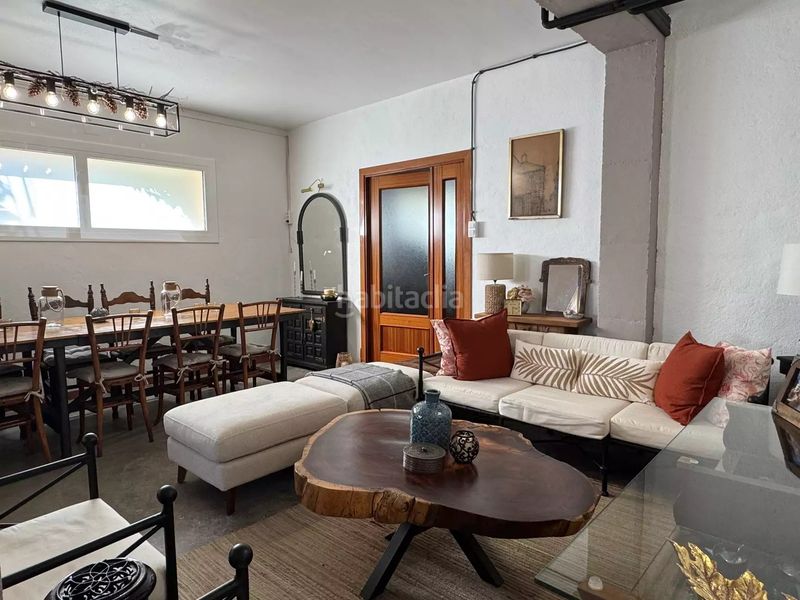 Foto cf12e84c-30e1-4de9-a3b1-60ed95b419bc. Casa magnífica casa aislada, situada en el pueblo . en Besalú