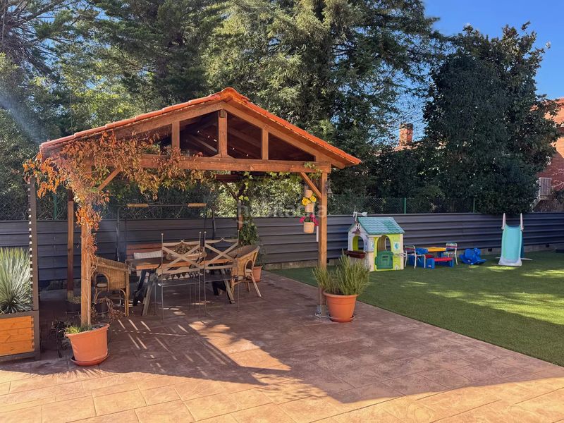 Foto d9e72106-48c1-4007-ad6f-e3cec3f67c3b. Casa magnífica casa aislada, situada en el pueblo . en Besalú