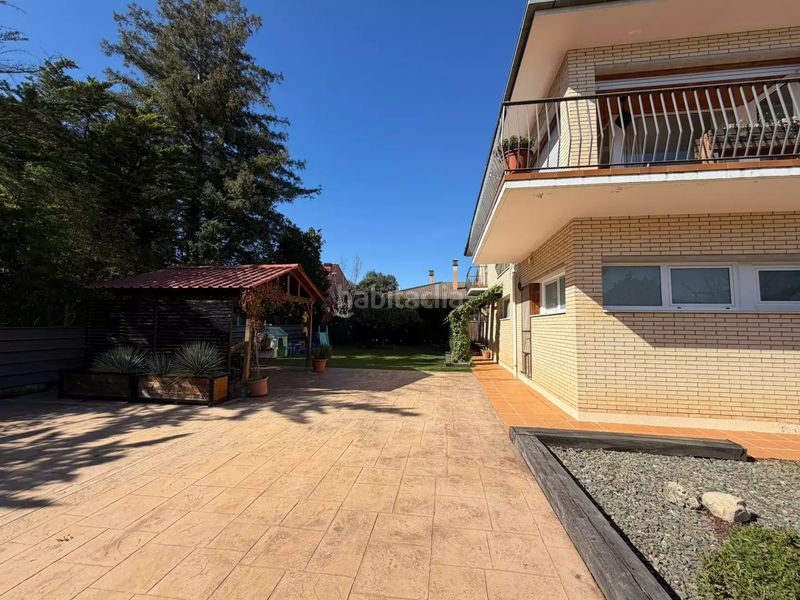 Foto f0bf7717-19da-4826-9ae3-db3e3dcc6b5d. Casa magnífica casa aislada, situada en el pueblo . en Besalú