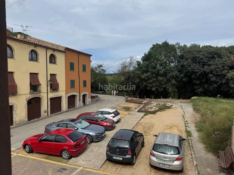 Foto 298af26d-b55b-478b-8529-f4a431389d6a. Doppelhaus mit heizung in Besalú