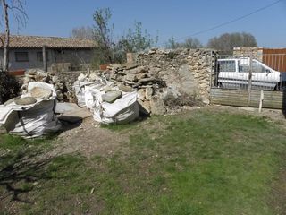 Casale in Serinyà. Gran casa de pueblo con jardín, situada en el casco antiguo de s