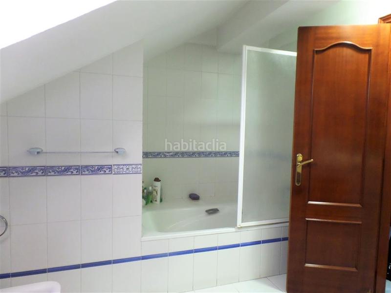 Foto ae1fabd5-4ac1-417e-af4a-5738351b8316. Dúplex amb aparcament piscina a Centro ciudad Fuengirola