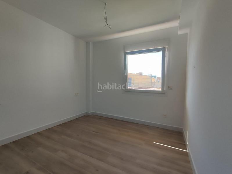 Foto 0fd6e1a0-40dc-4072-b163-6ea92218a2fe. Apartamento  reformado a estrenar zona Puerto Deportivo en Fuengirola