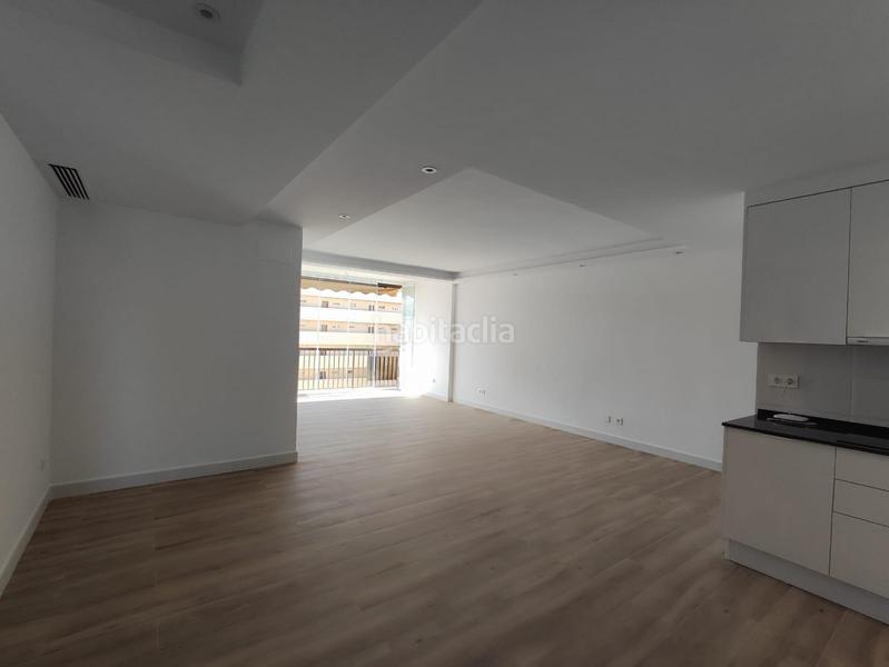 Foto 9e440bbc-49fc-4dae-8fce-cc342e9acfa9. Apartamento  reformado a estrenar zona Puerto Deportivo en Fuengirola