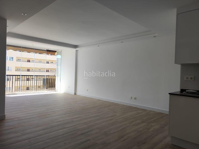 Foto bb676fba-dce9-4d74-bfd7-2bed48d5d8ef. Apartamento  reformado a estrenar zona Puerto Deportivo en Fuengirola