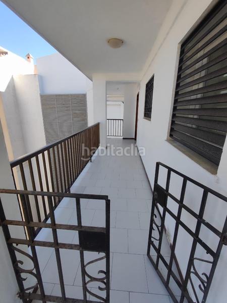 Foto c11b3ca8-d3de-4038-b08f-f2e115c06a55. Apartamento  reformado a estrenar zona Puerto Deportivo en Fuengirola
