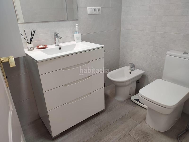 Foto 3bd5b11a-112b-4fbe-8779-afb51183868c. Apartamento  con vistas al mar zona castillo sohail en Fuengirola