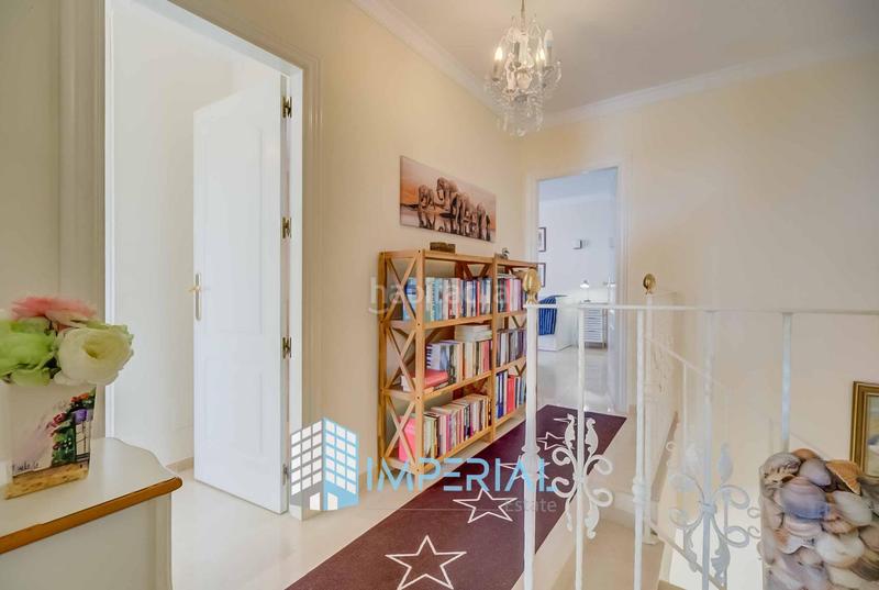 Foto 0da8e79f-d010-4ff5-a550-cb35a650af72. Reihenhaus mit heizung parking pool in Cabopino - Artola Marbella