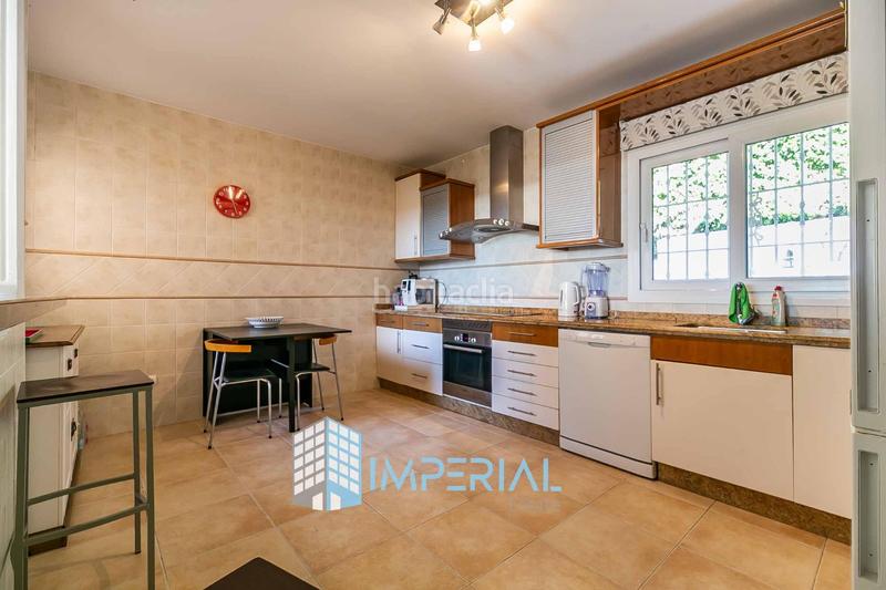 Foto 2d425035-d6a4-4aec-8145-8b36276650ef. Reihenhaus mit heizung parking pool in Cabopino - Artola Marbella