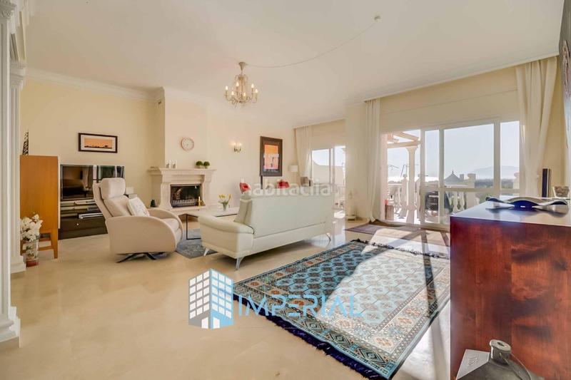 Foto 463dec2d-8663-44a2-bd73-cb2fa7ac029f. Reihenhaus mit heizung parking pool in Cabopino - Artola Marbella