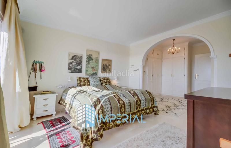 Foto 710f644d-0be0-4520-a285-9f2fbd3913ec. Reihenhaus mit heizung parking pool in Cabopino - Artola Marbella