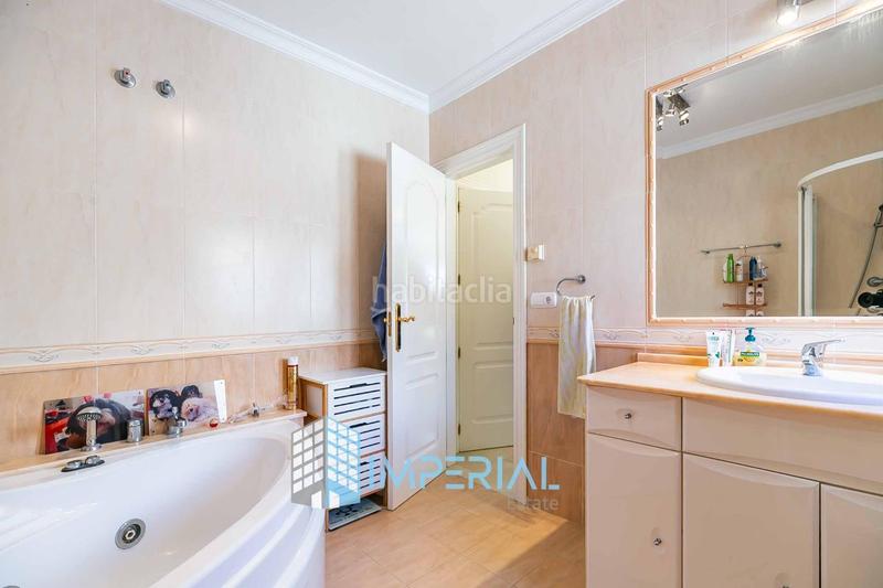 Foto a59778e4-e326-4e75-83e4-bdd39cbc68f4. Reihenhaus mit heizung parking pool in Cabopino - Artola Marbella