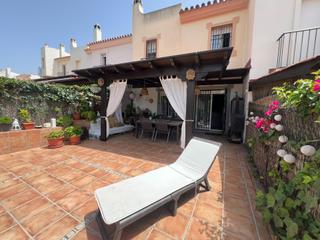 Casa adossada a Campo de Mijas. Casa adosada con encanto y excelente ubicación en el coto  mijas