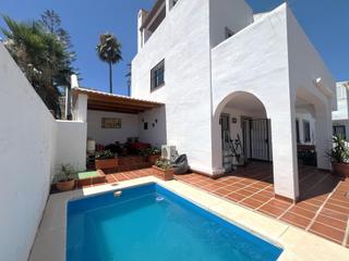 Doppelhaus in Torreblanca del Sol. Encantadora vivienda pareada con apartamento independiente, vist