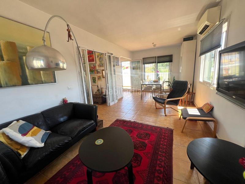 Foto f6561227-6984-4f5a-901d-0a07b340a399. Casa aparellada amb aparcament piscina a Torreblanca del Sol Fuengirola