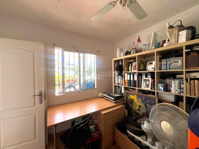 Foto f72257af-834b-4eef-b6d2-d7f6d5139044. Casa aparellada amb aparcament piscina a Torreblanca del Sol Fuengirola