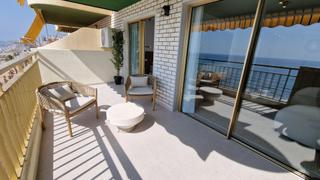 Apartament a Playa de los Boliches. Impresionante piso en primera linea de playa de fuengirola