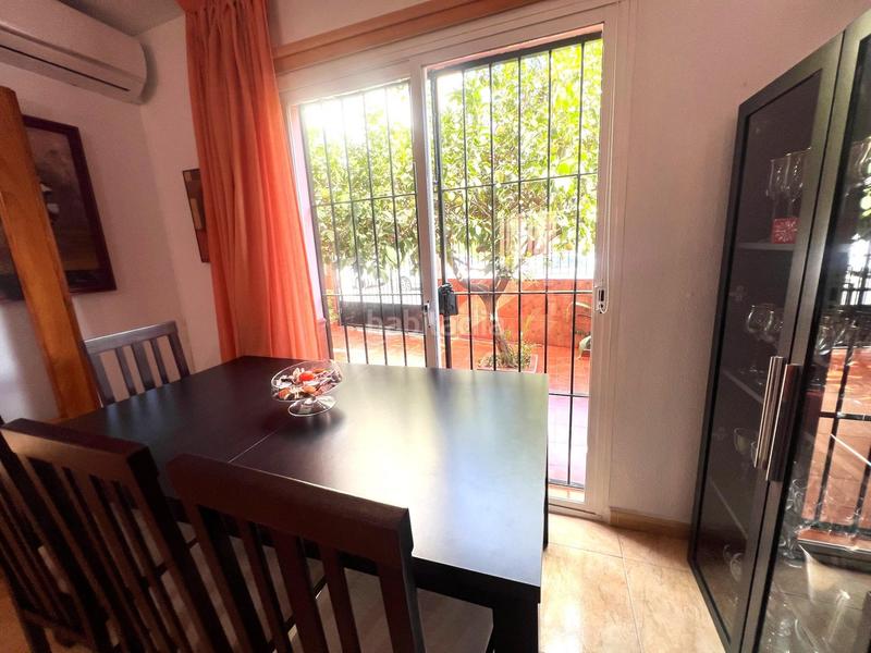 Foto 0724ea83-0cc8-45bf-b3d4-bfc208404f53. Reihenhaus mit parking pool in Los Boliches Fuengirola