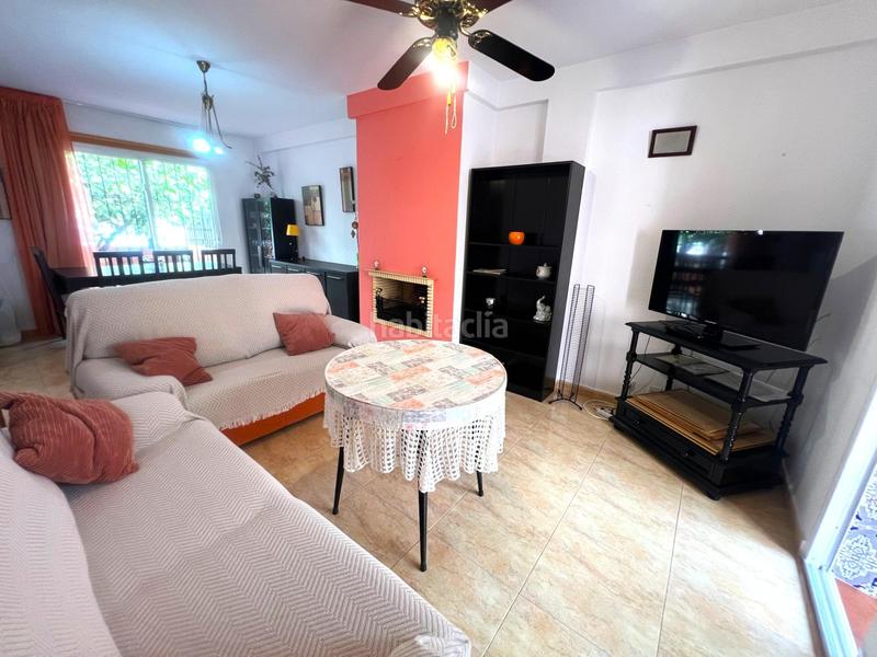 Foto 3866cbb4-bdce-43a9-8139-d0ecf61329f5. Reihenhaus mit parking pool in Los Boliches Fuengirola