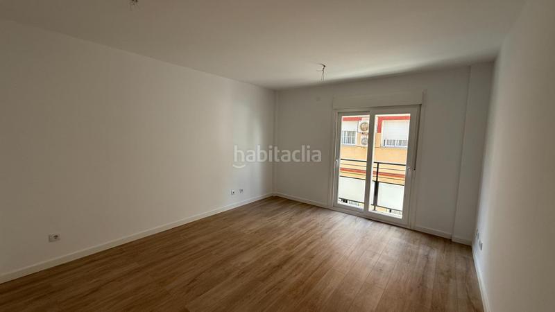 Foto c3e9eb26-a97f-4496-8f17-4ebebd478007. Apartament amb aparcament a Las Flores Mijas